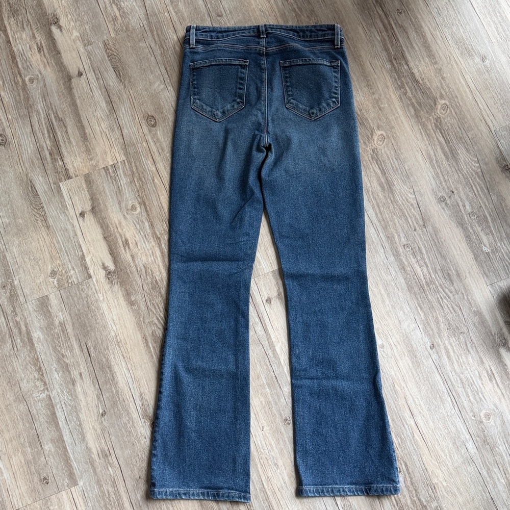 L'AGENCE Ruth High Rise Jeans - Picture 12 of 12